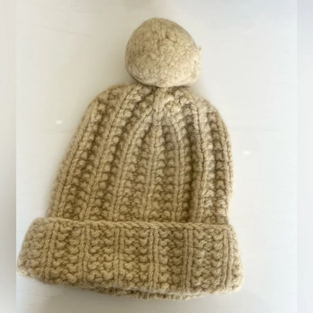 Vintage Abercrombie & Fitch Kids Cream Knit Pom-Pom Hat